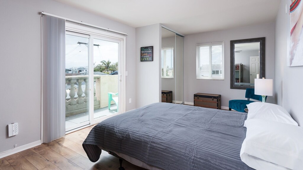Photo of Bedroom in South Mission Beach