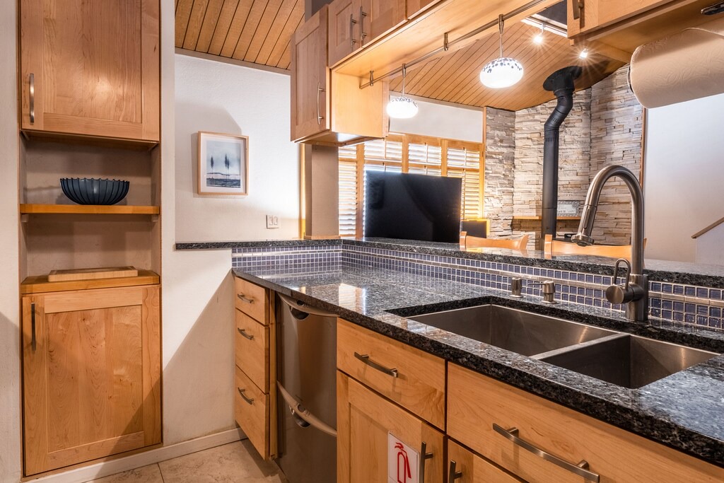 Photo of Kitchen in Mammoth Lakes