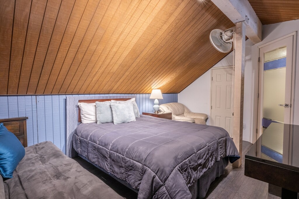 Photo of Bedroom in Mammoth Lakes