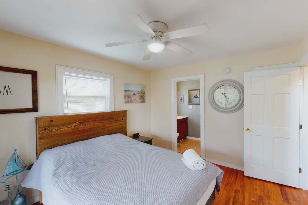Photo of Bedroom in Avon