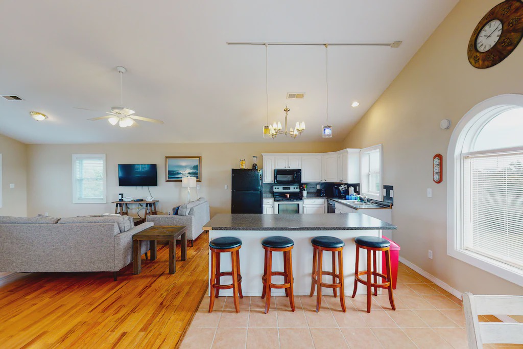 Photo of Livingroom in Avon