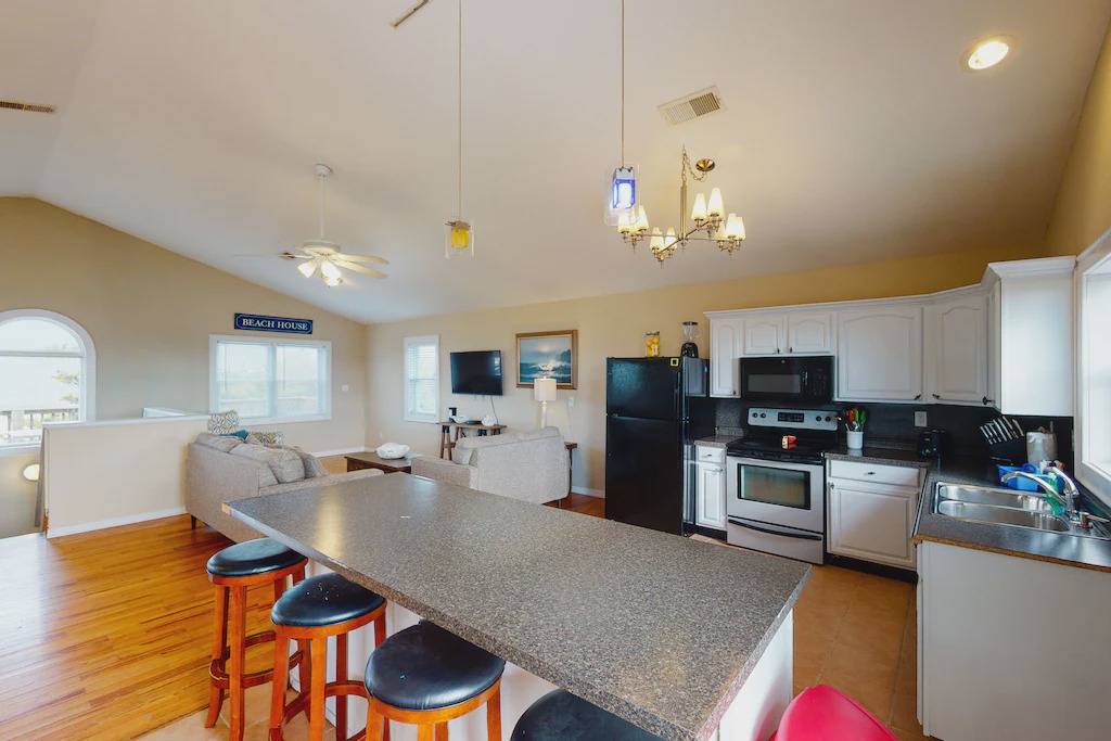 Photo of Livingroom in Avon
