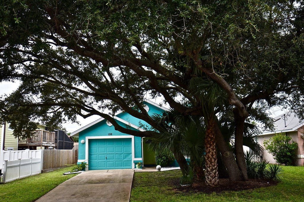 Photo of Buildings in Coquina Gables