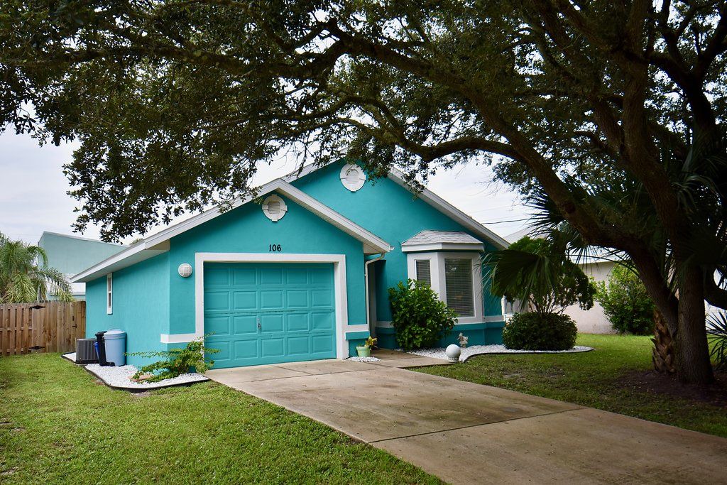 Photo of Buildings in Coquina Gables