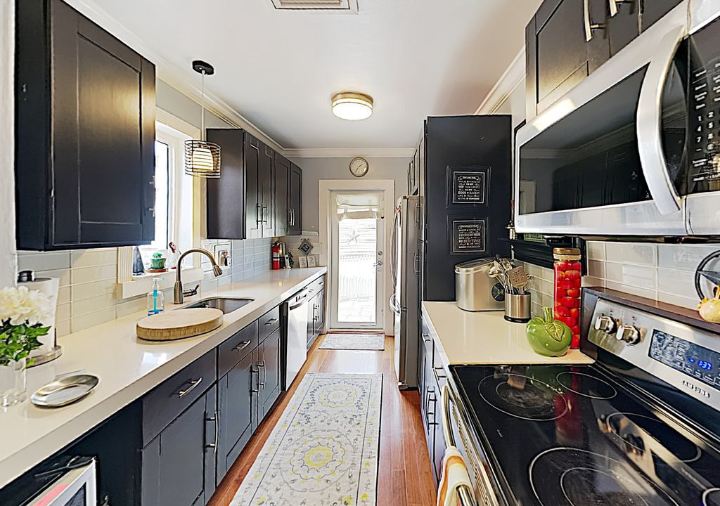 Photo of Kitchen in South Middle River