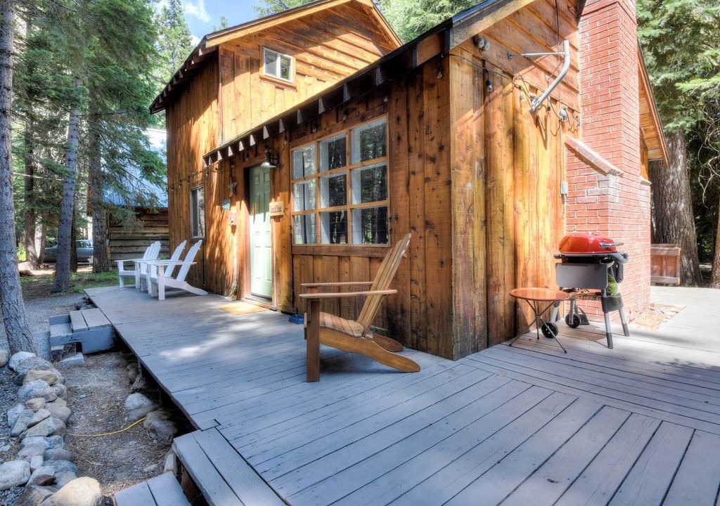 Photo of Buildings in Tahoe Pines