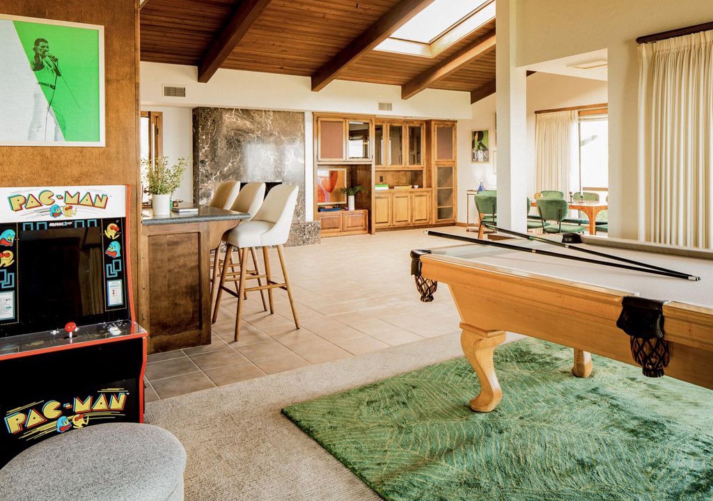Photo of Livingroom in Western Malibu