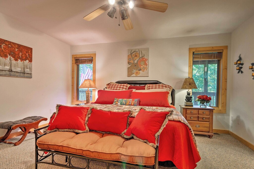 Photo of Livingroom in Charter Hills