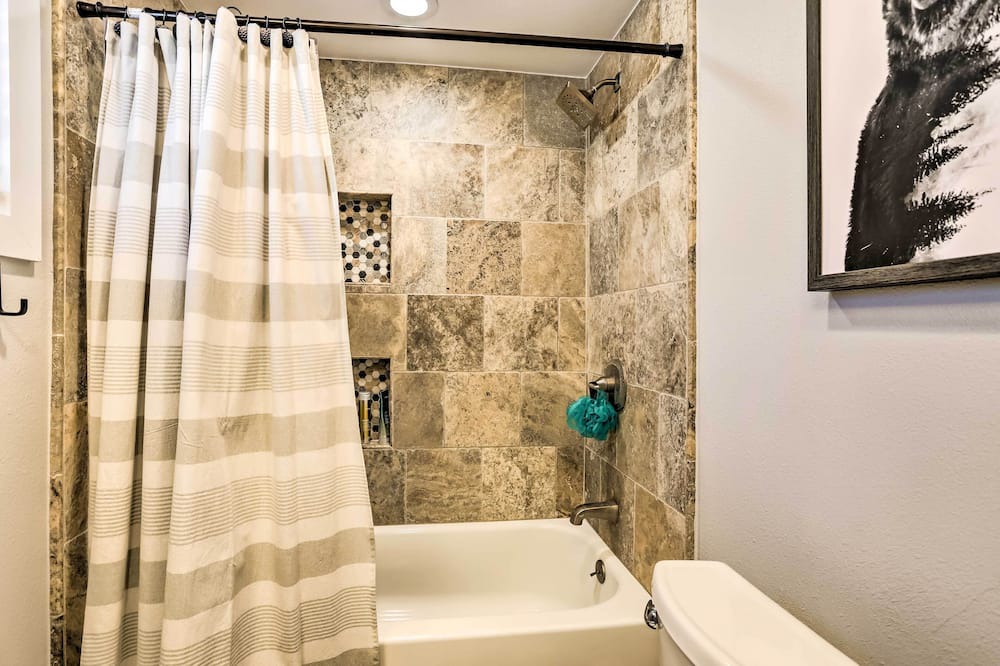 Photo of Bathroom in Sugarloaf