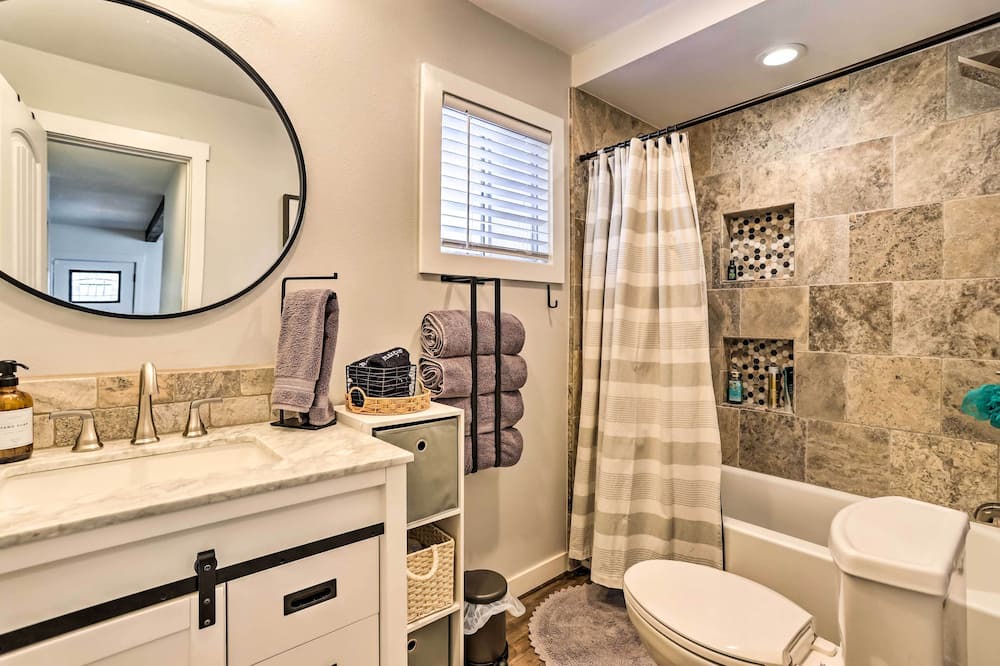 Photo of Bathroom in Sugarloaf