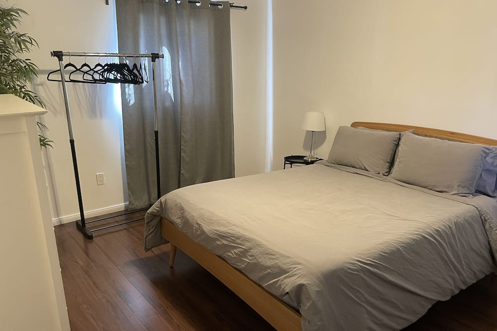 Photo of Bedroom in Valley Village