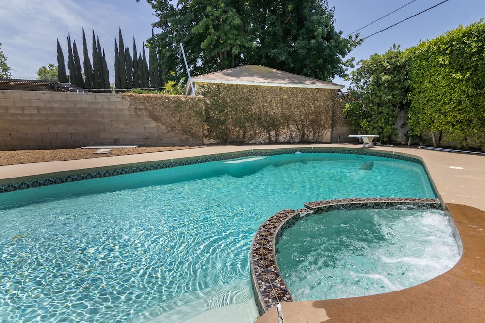 Photo of Outdoor in Valley Village