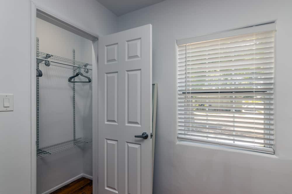 Photo of Bedroom in Valley Village
