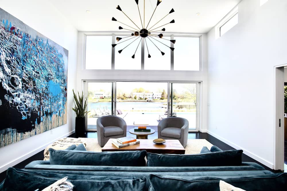 Photo of Livingroom in Rumson