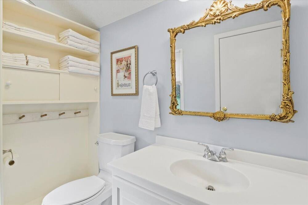 Photo of Bathroom in Naples