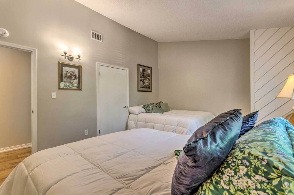 Photo of Bedroom in East Pensacola Heights