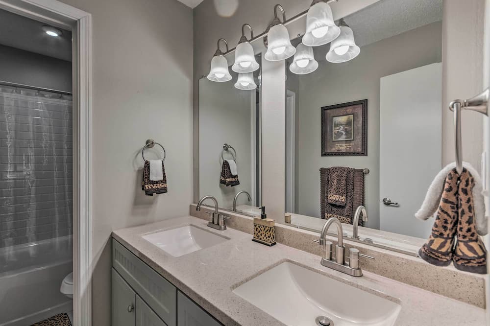 Photo of Bathroom in East Pensacola Heights