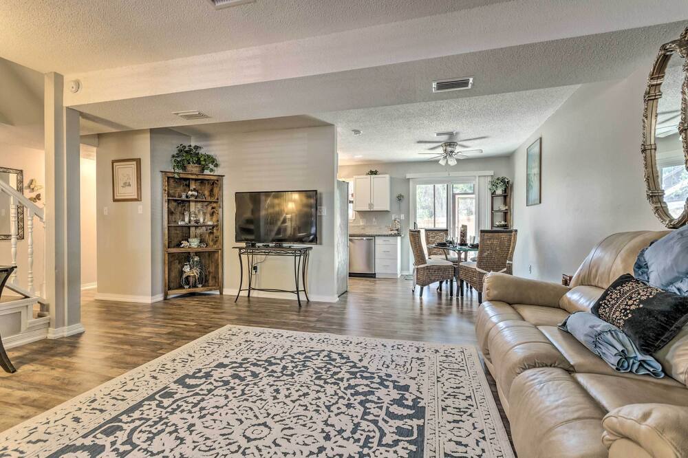 Photo of Livingroom in East Pensacola Heights