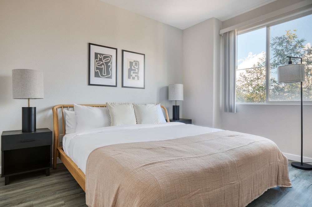 Photo of Bedroom in Mar Vista
