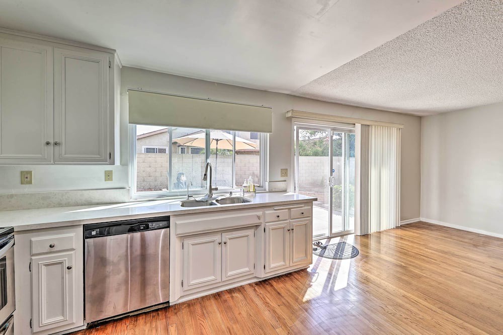 Photo of Kitchen in Southeast Anaheim