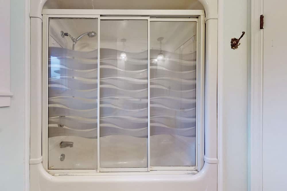 Photo of Bathroom in Township of Woolwich