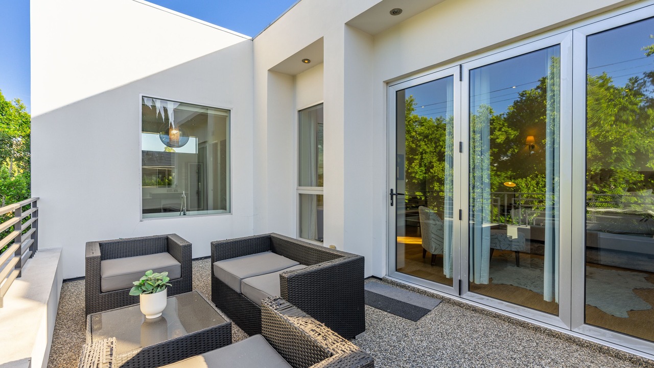 Photo of Patio Balcony in La Brea