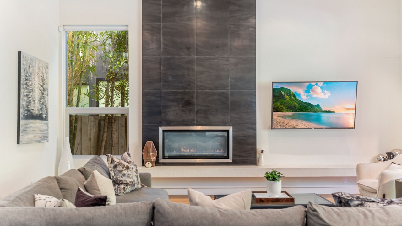 Photo of Livingroom in La Brea