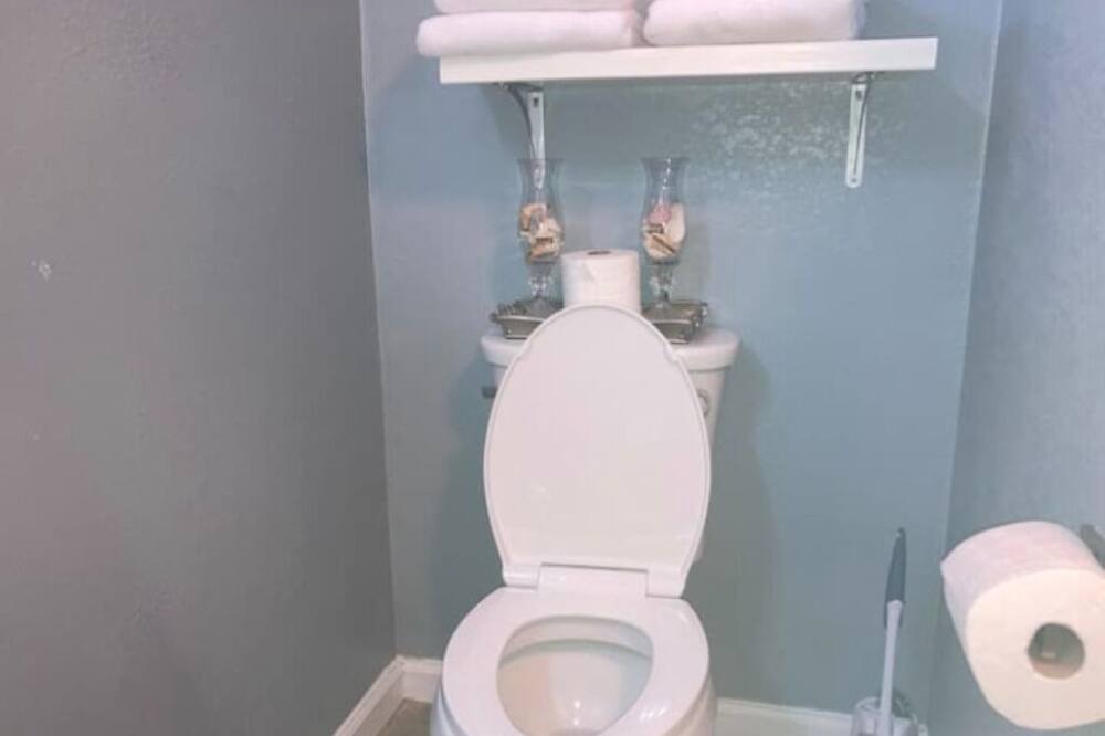 Photo of Bathroom in Banning