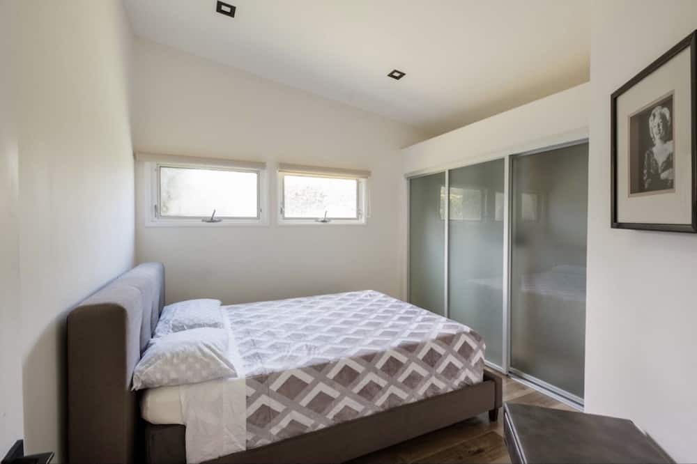 Photo of Bedroom in Melrose