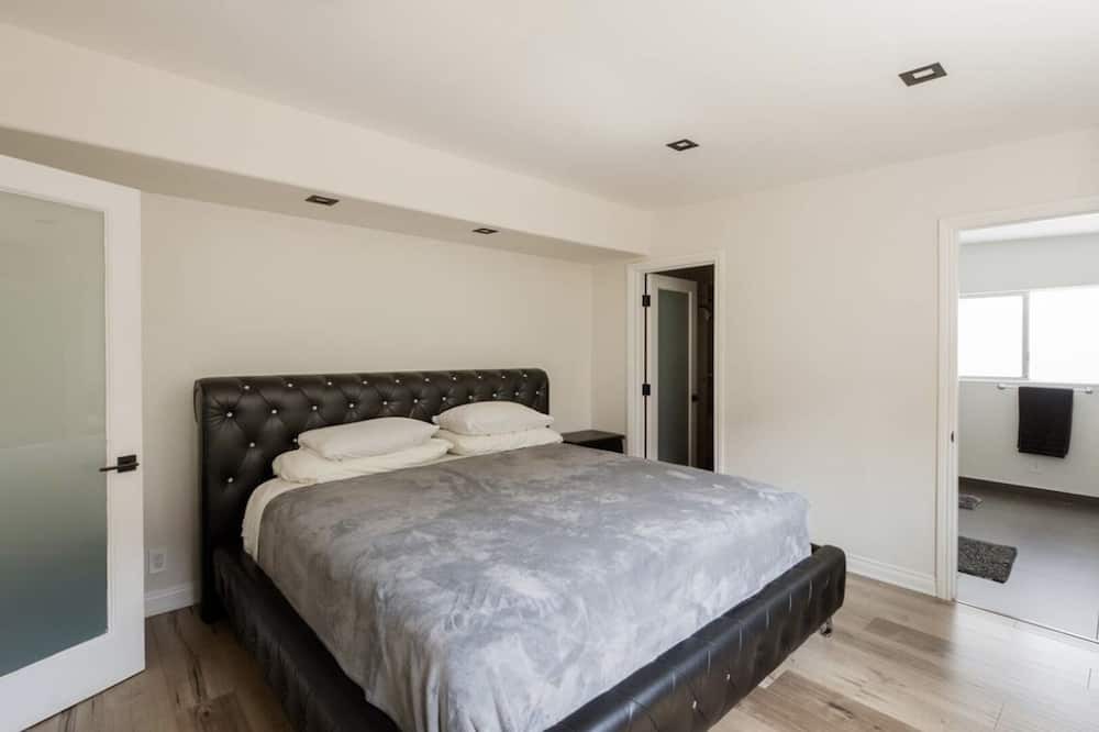 Photo of Bedroom in Melrose
