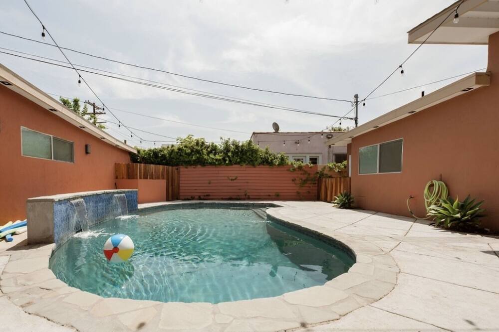 Photo of Outdoor in Melrose