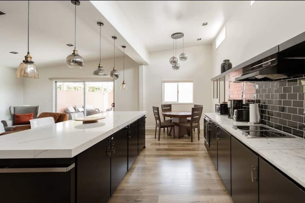 Photo of Kitchen in Melrose