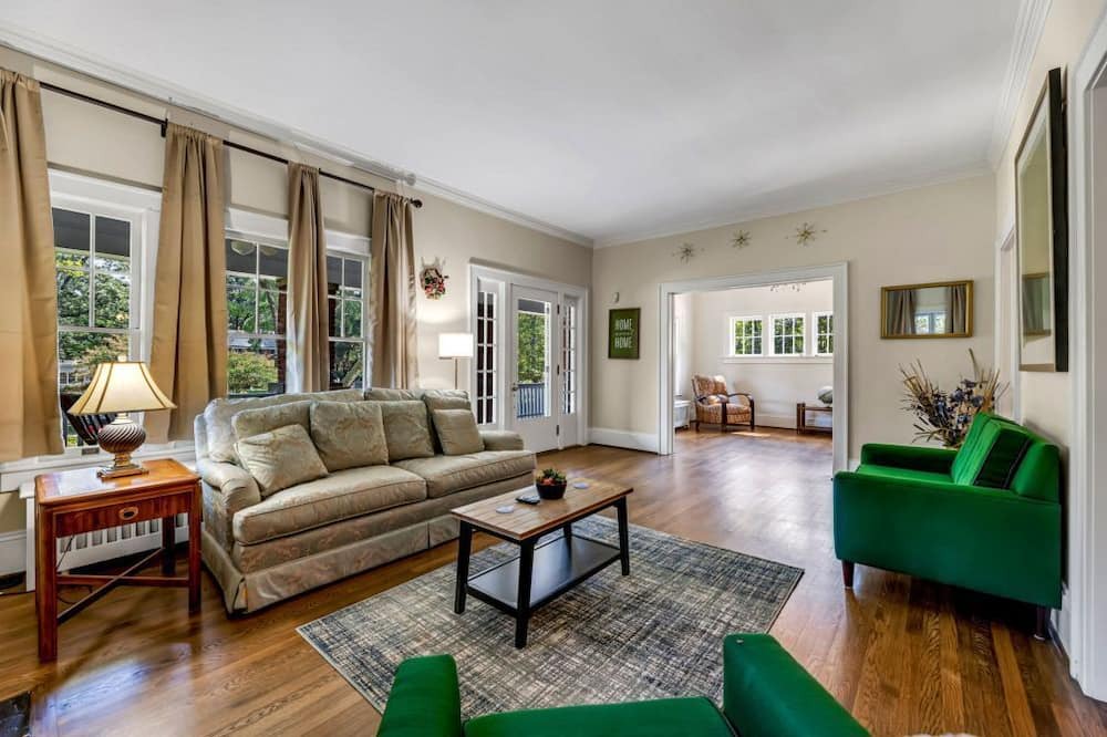 Photo of Bedroom in Old Irving Park