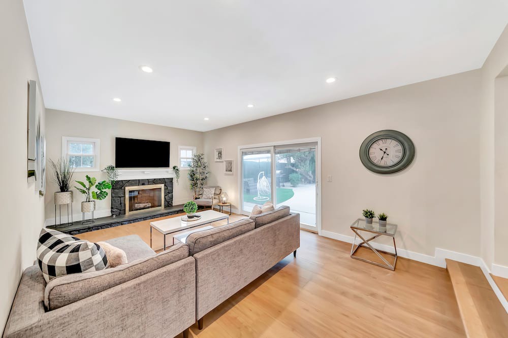 Photo of Livingroom in Winnetka