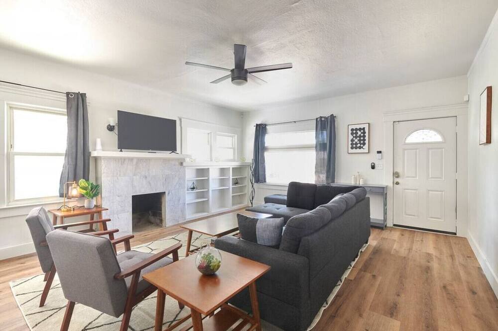 Photo of Bedroom in Tower District