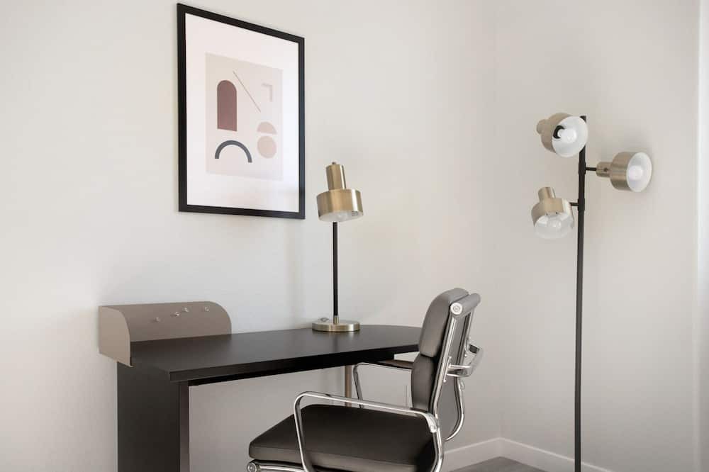 Photo of Bedroom in Mar Vista