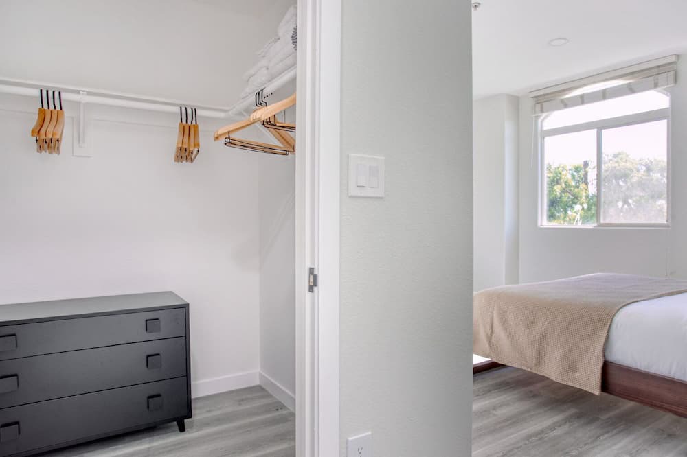 Photo of Bedroom in Mar Vista