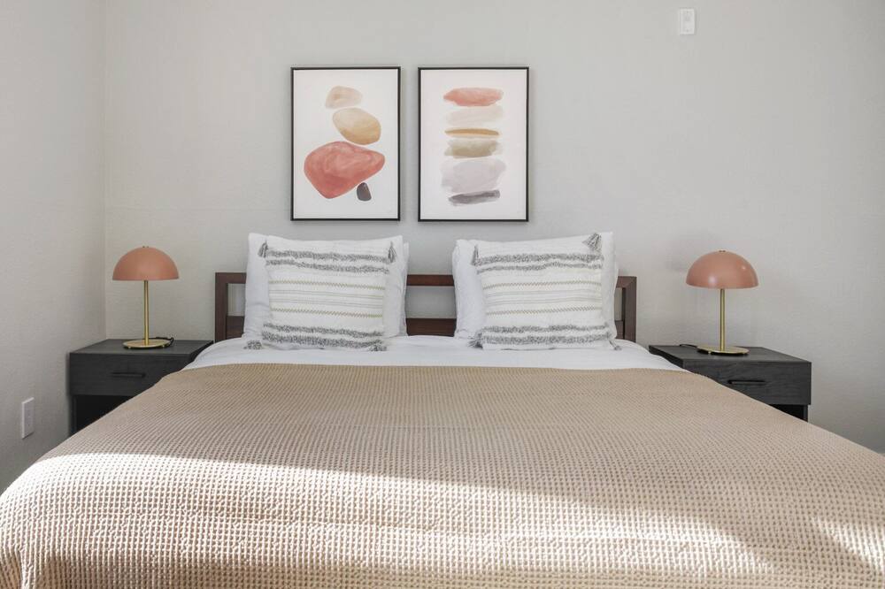 Photo of Bedroom in Mar Vista