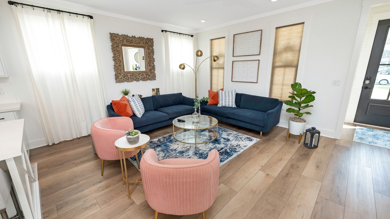 Photo of Livingroom in East Hill