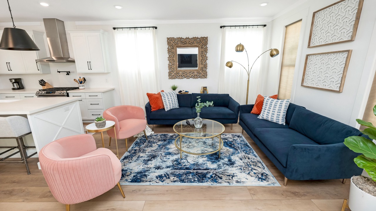 Photo of Livingroom in East Hill