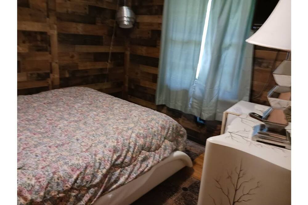 Photo of Bedroom in Moundville