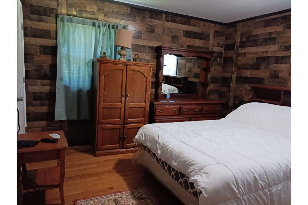 Photo of Bedroom in Moundville