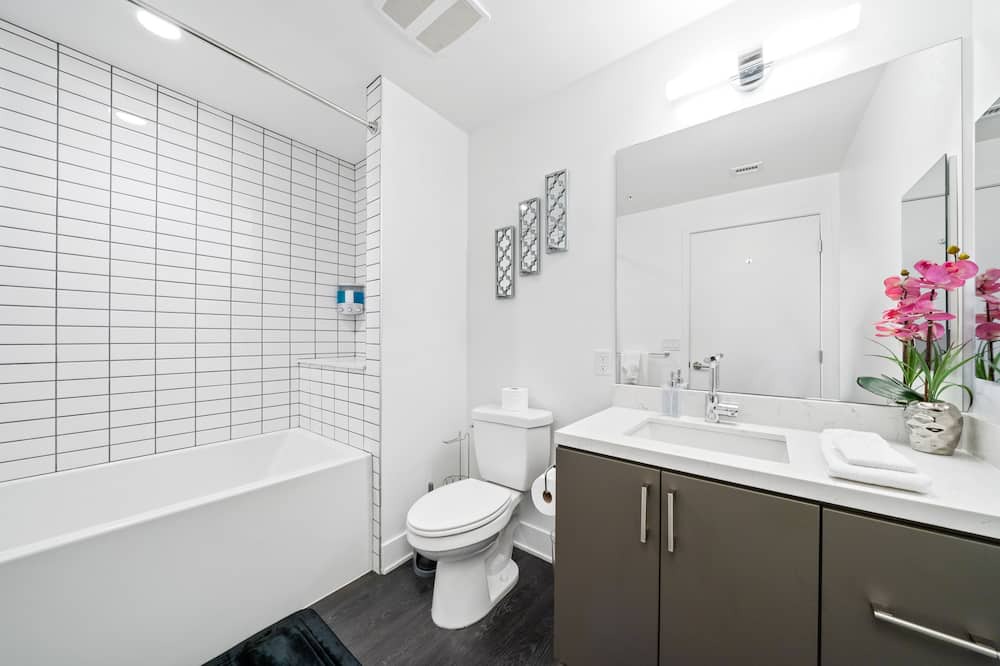 Photo of Bathroom in Los Angeles