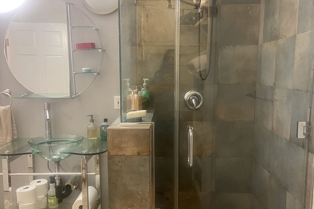Photo of Bathroom in Eagle Rock