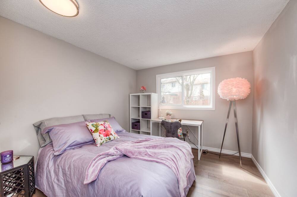 Photo of Bedroom in Victoria Hills