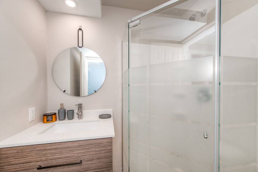 Photo of Bathroom in Victoria Hills