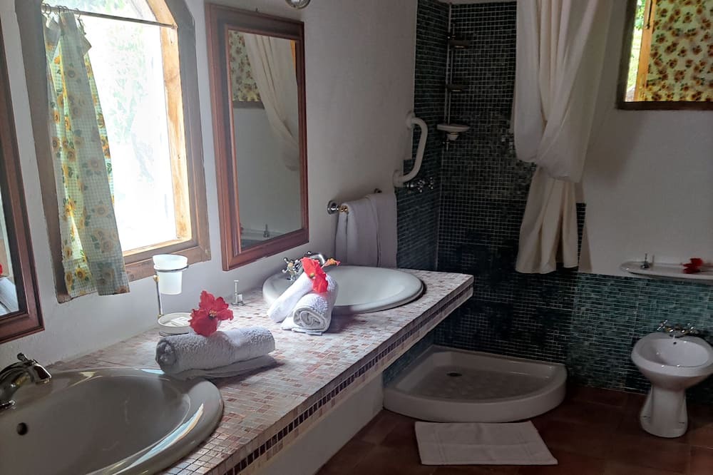 Photo of Bathroom in Mahe Island