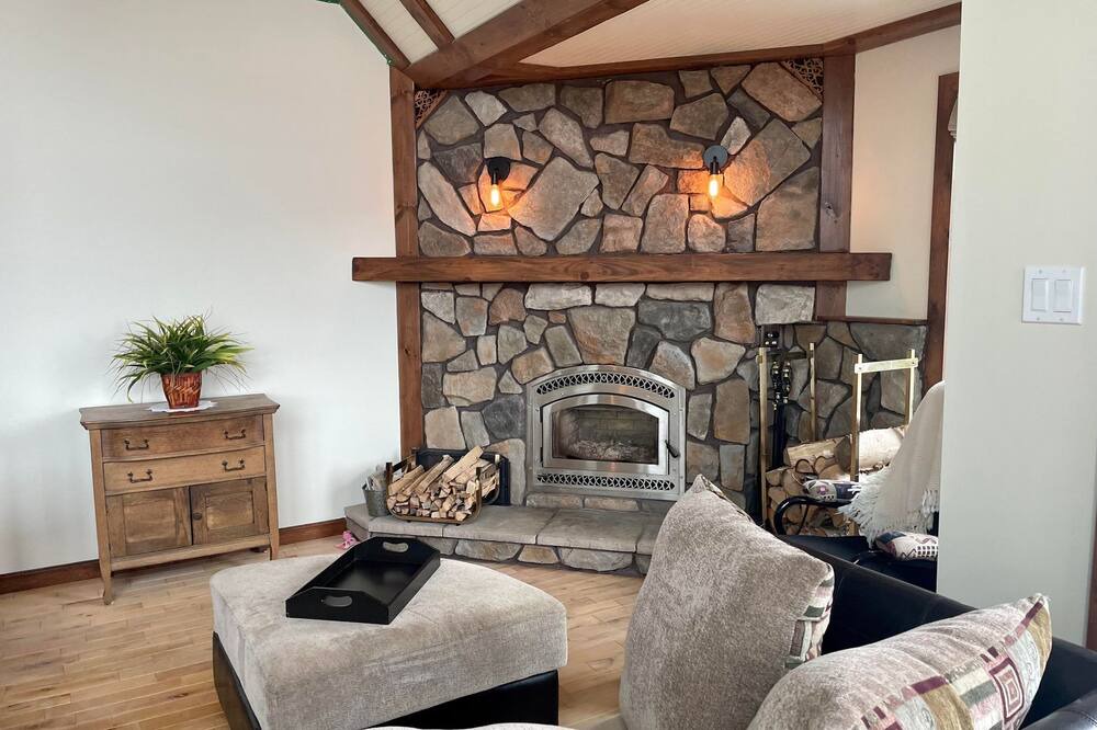 Photo of Livingroom in L'Anse-Saint-Jean
