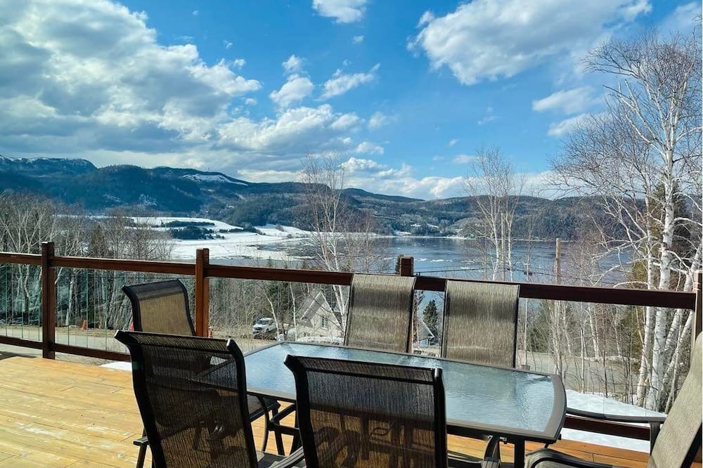 Photo of Patio Balcony in L'Anse-Saint-Jean