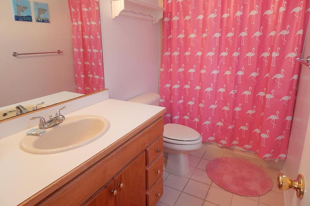 Photo of Bathroom in Silver Cay